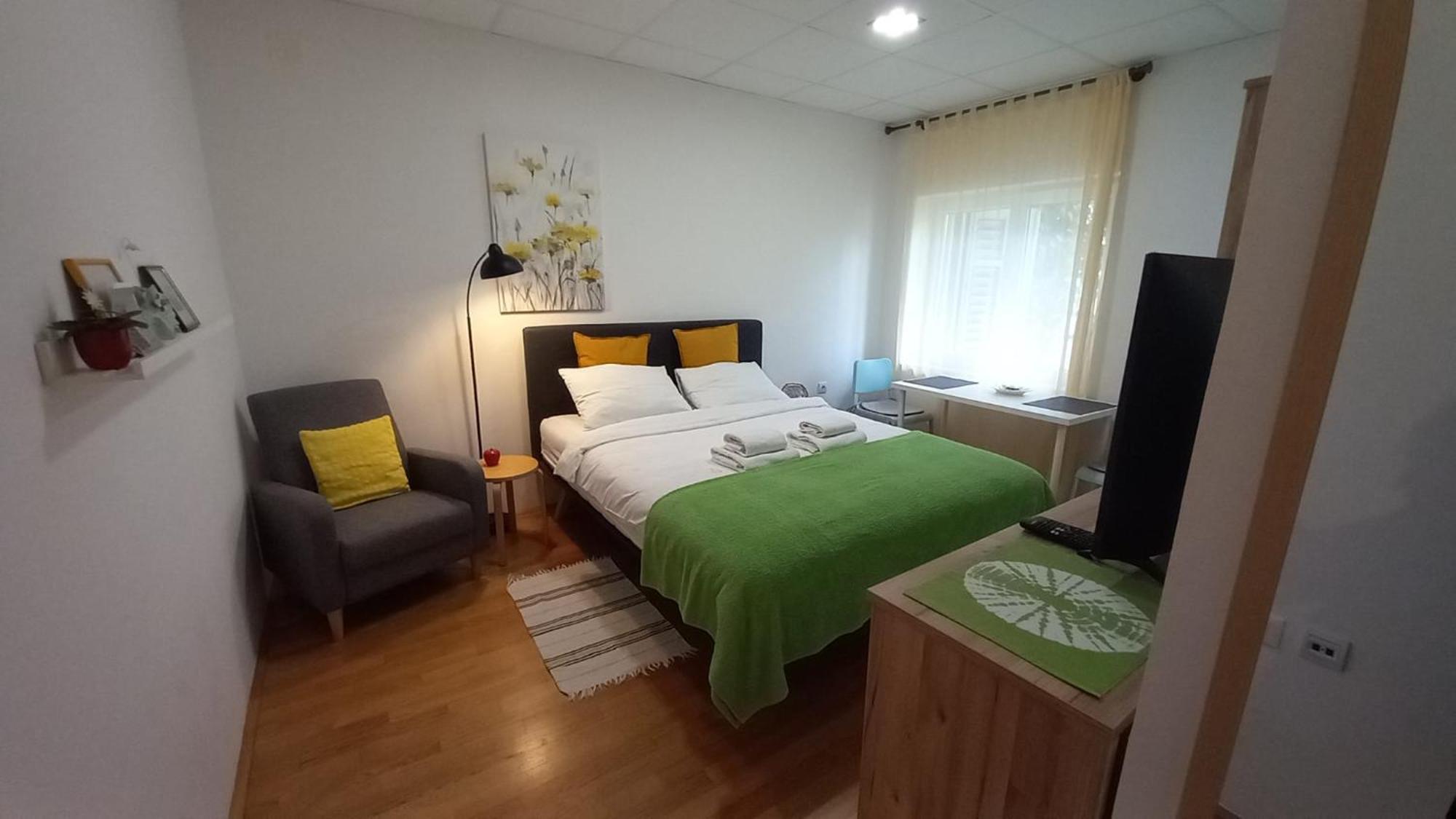 Zsa Zsa Zenta 1 Apartament